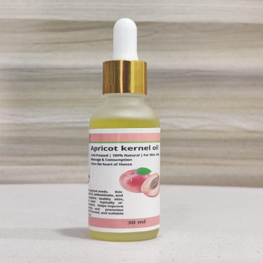 Lightweight oil that absorbs quickly, leaving your skin silky and smooth